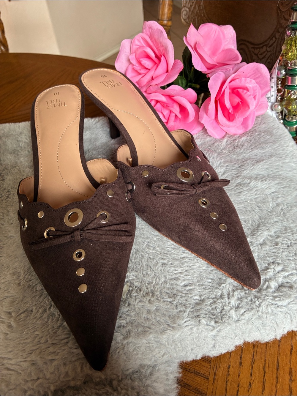 Time Tru pointed‑toe mules